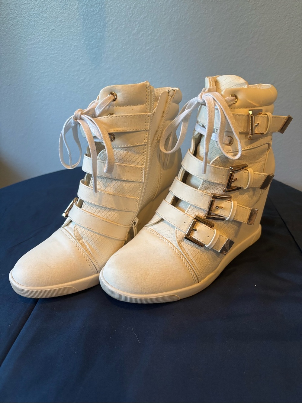 Shoe Dazzle Cream Wedge Sneaker Boot with Buckle Straps